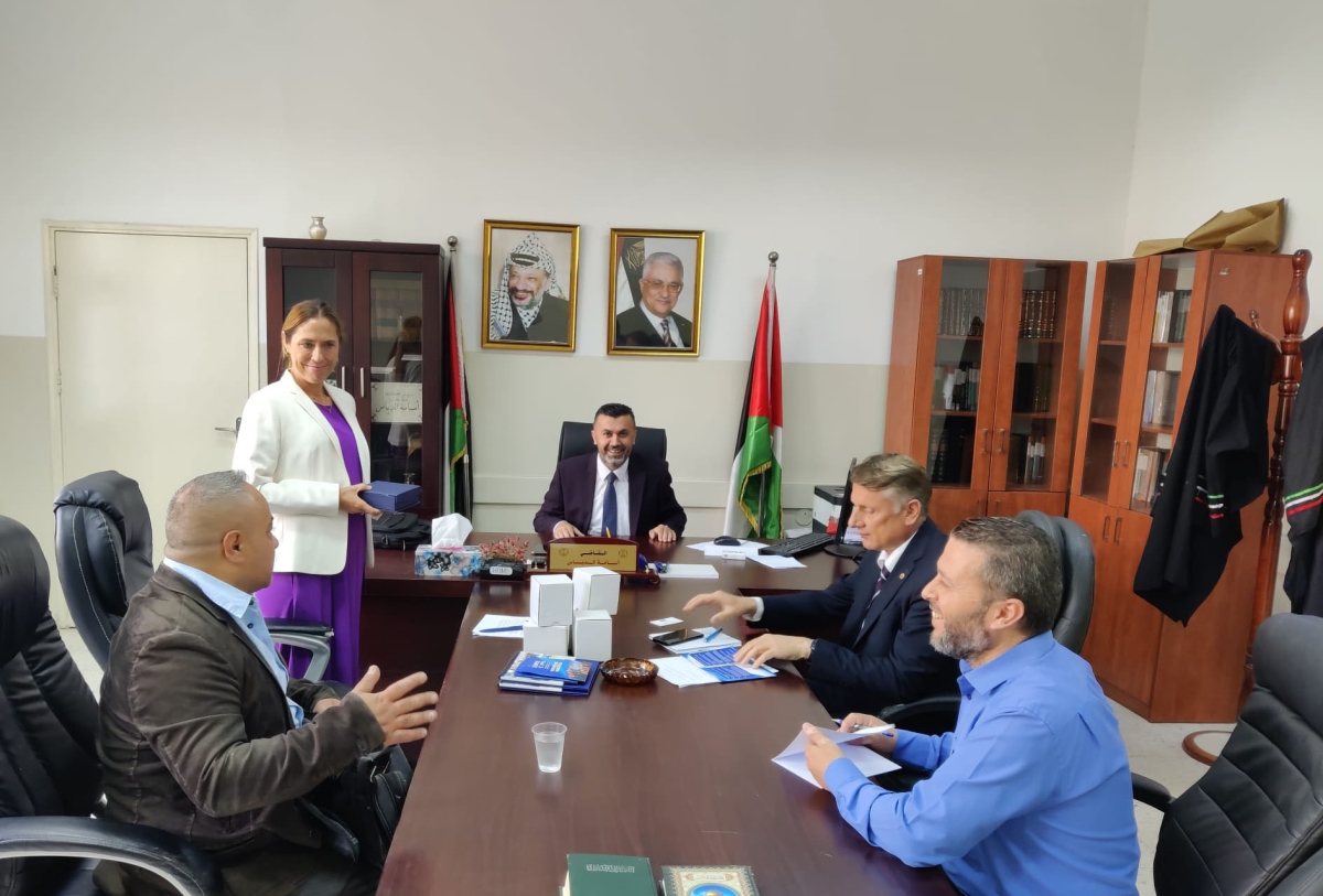 Presenting eupolcopps to president.jpg